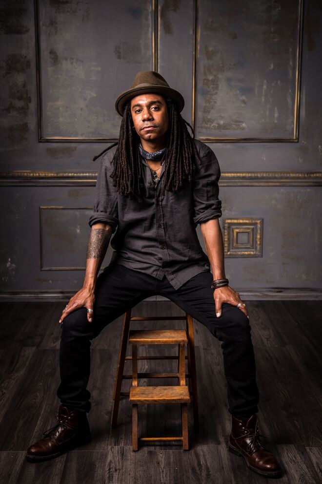 Julian Taylor brengt nieuwe single ‘100 Proof’ uit