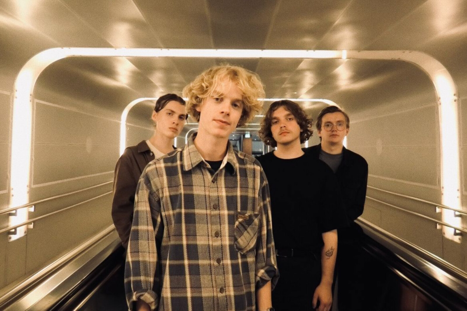 This Daze release fuzzy anthem 'Skiptracing'