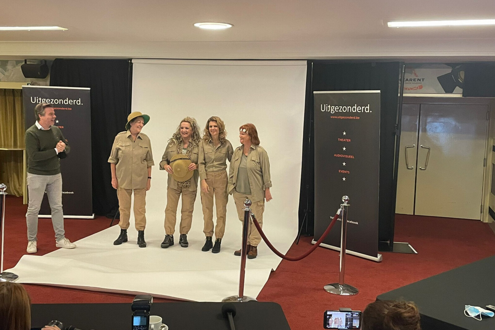 Actrice Karin Jacobs maakt de cast van de vriendinnenkomedie "VAPEURS 4 - op safari" compleet.