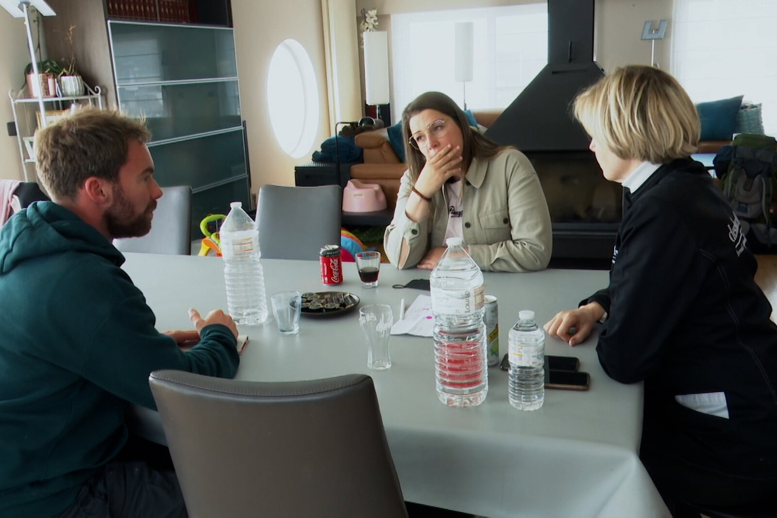 Voorlaatste aflevering Klopjacht: slagen de speurders erin voortvluchtigen te arresteren?