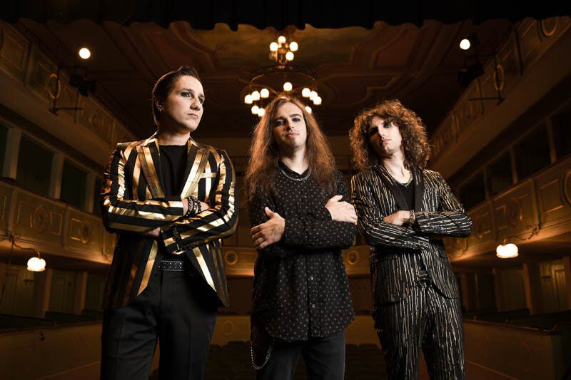 Rockshots Records Re-Signs Sandness  For Next Album "Play Your Part" Coming Spring 2022