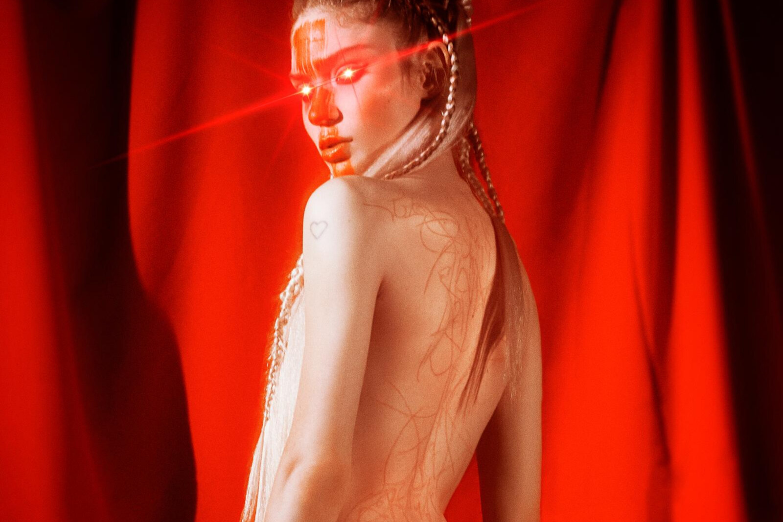 Grimes released her new track- "Shinigami Eyes"
