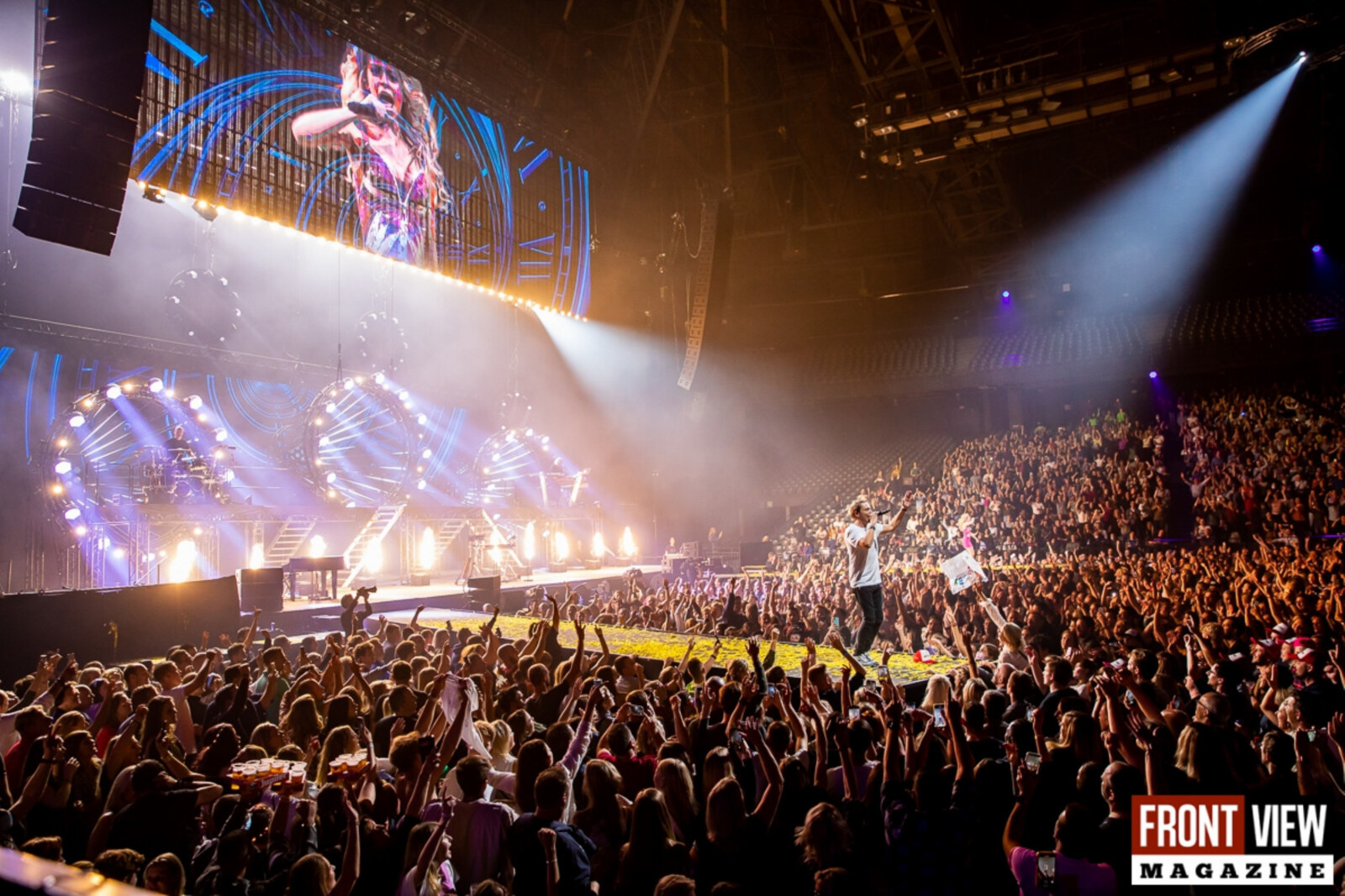 Regi lost eerste gastartiesten Sportpaleis en kondigt nieuwe single aan
