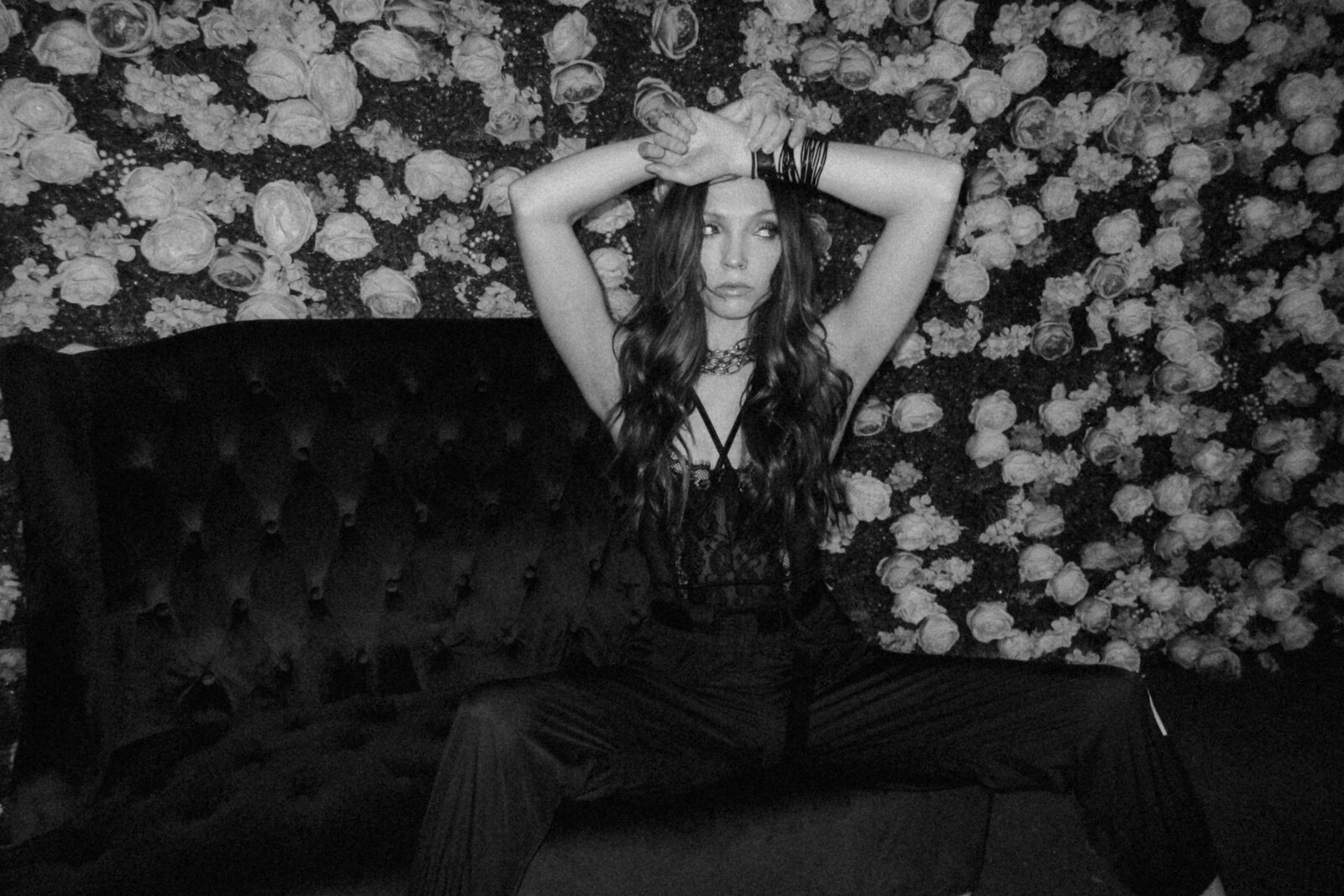 Ravive Announces Upcoming Debut EP "Trauma Response," Out 4/8