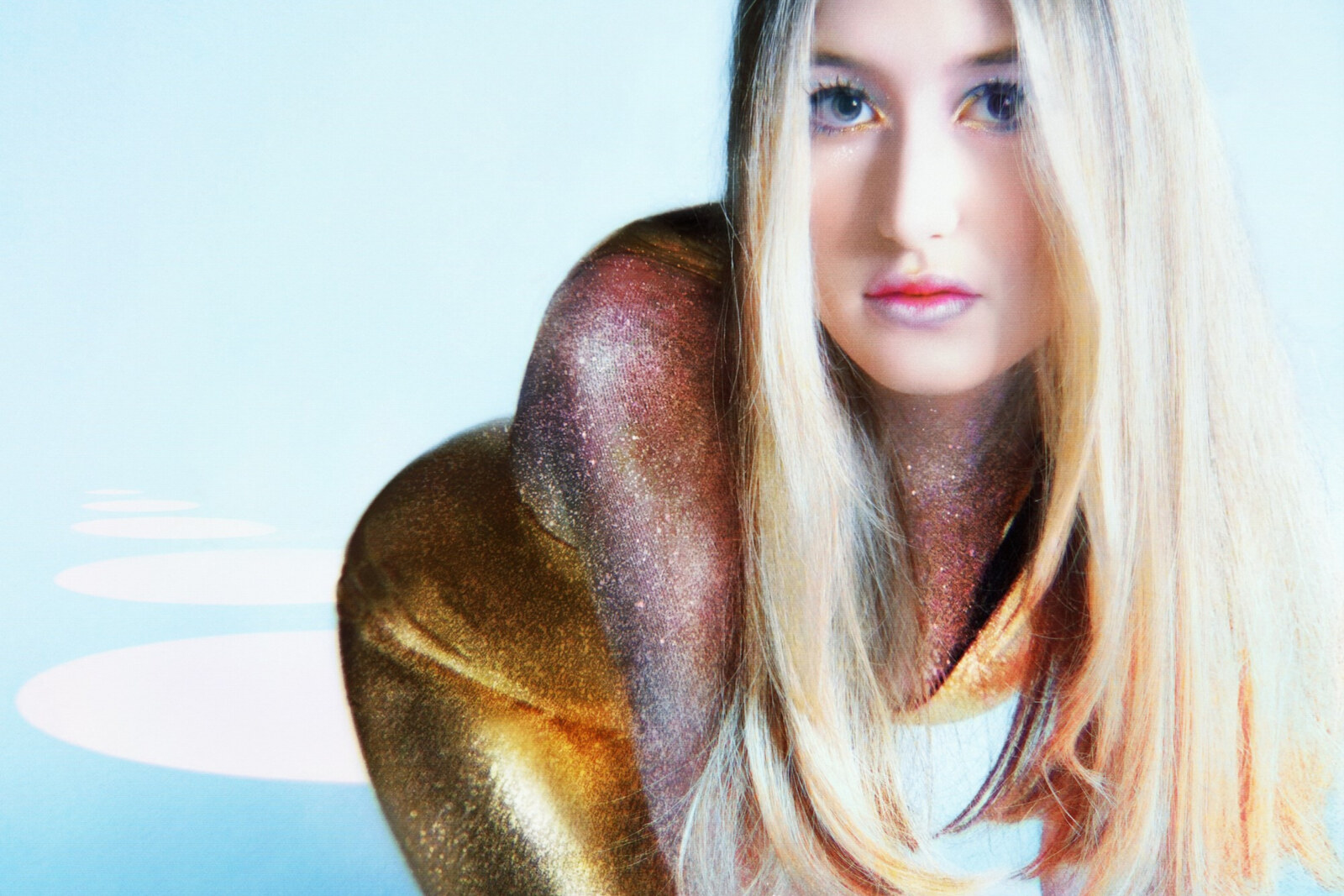 Annabel Gutherz Releases New Single "Retrograde"