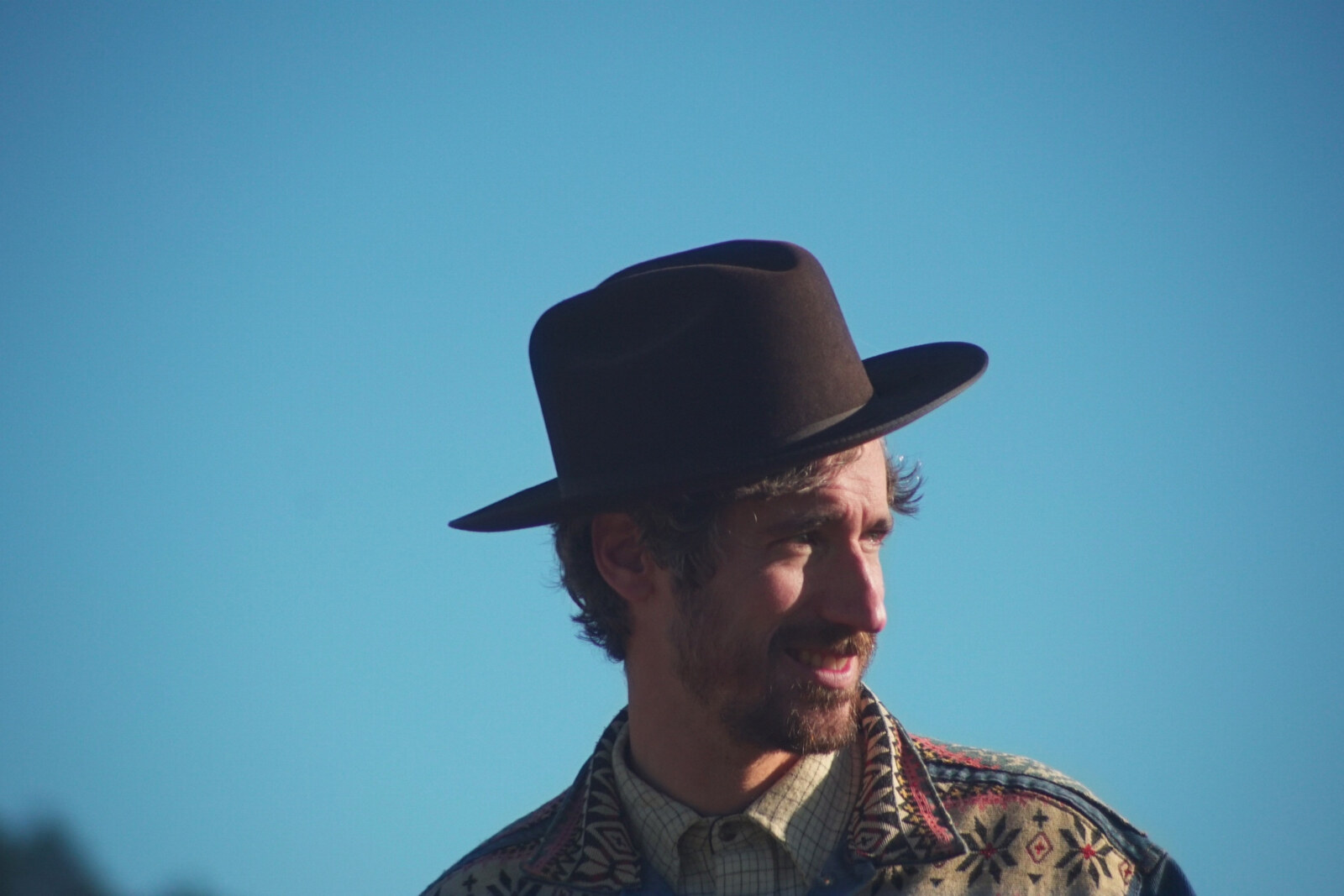 Americana chansonnier Baptiste W. Hamon brengt met ‘Jusqu’à La Lumière’ derde album uit