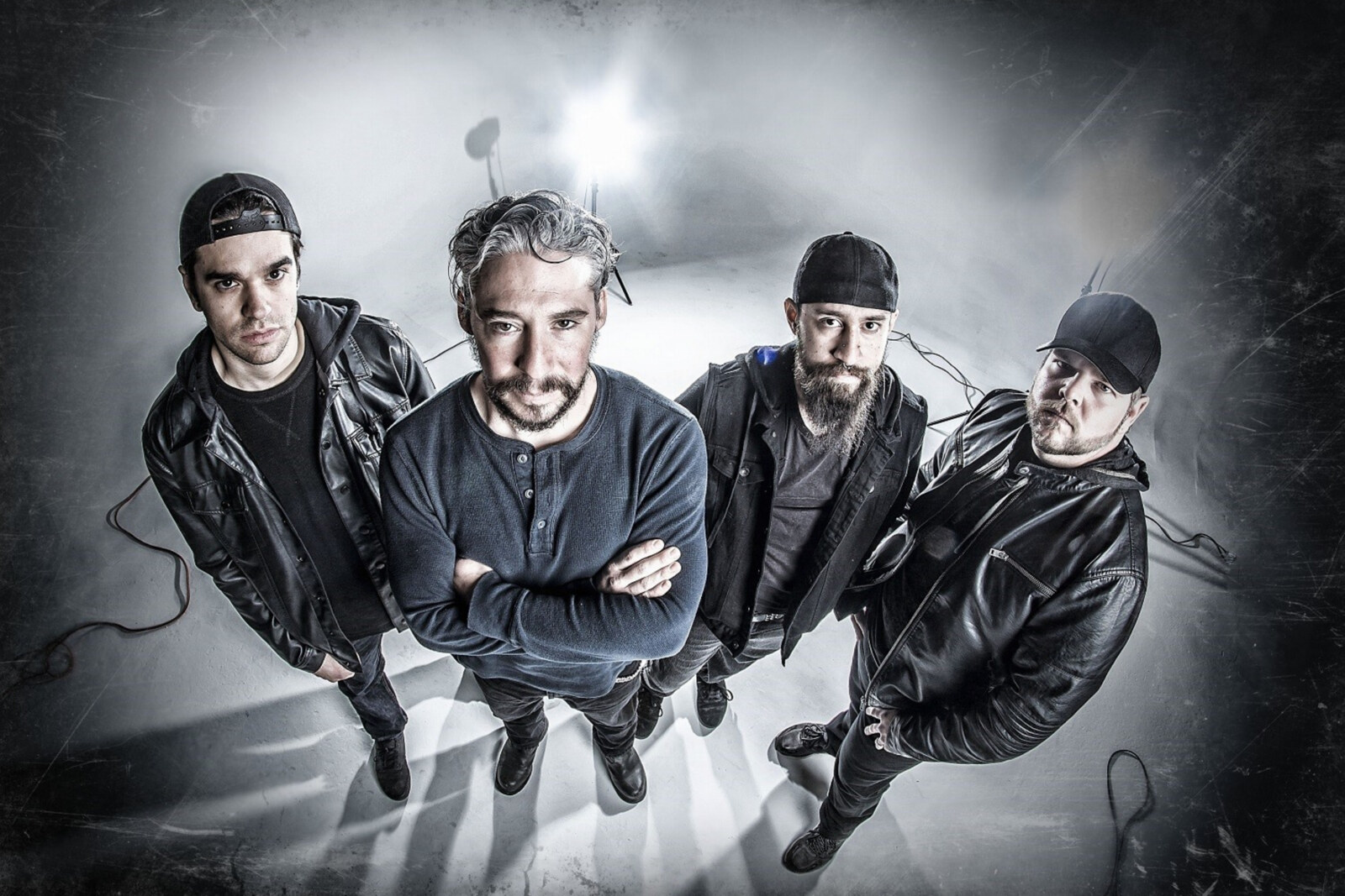 Mynas  grooves through new single "All For Nothing"
