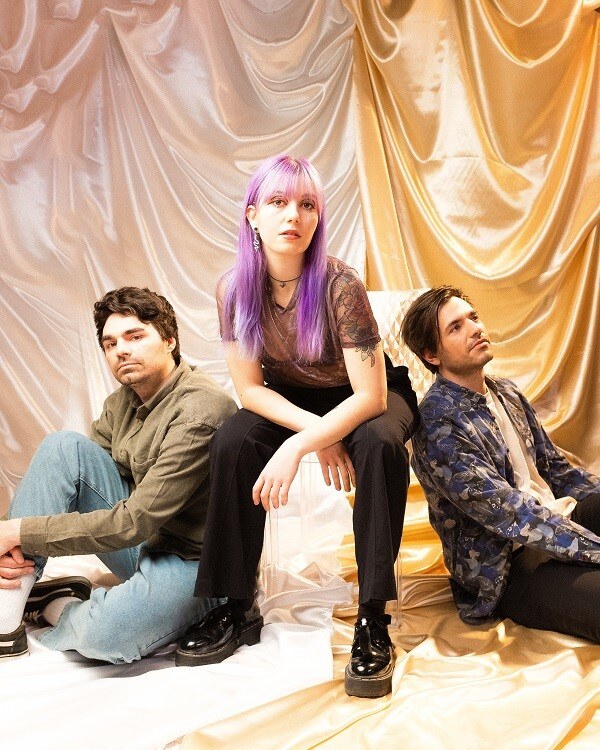 Oakman is back with their brand new single  “Night” New Video