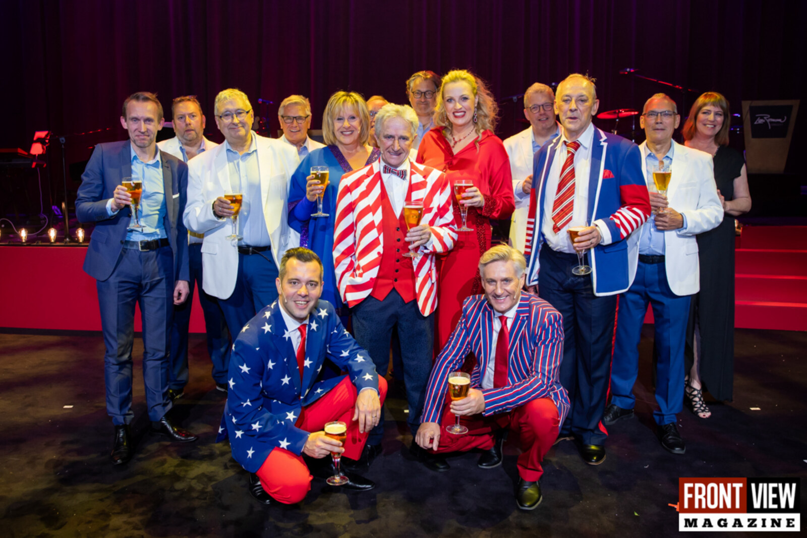 Feestelijke première "Jan Van Dyke - De Show van m'n Leven" belicht prachtige carrière van komiek Jan Van Dyke