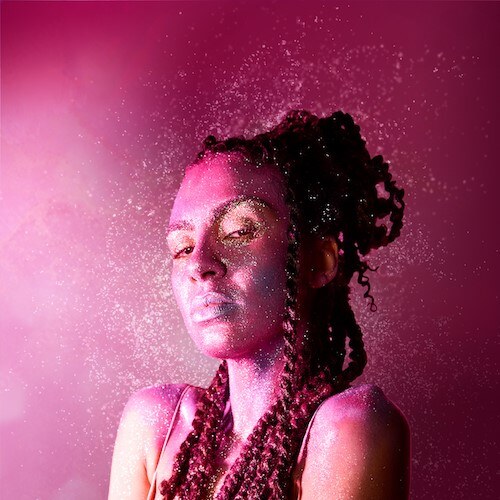 Rising R&B artist Rahh releases her debut EP ‘I Told You We'd Be Famous’ today, alongside the stunning single 'OKAY'