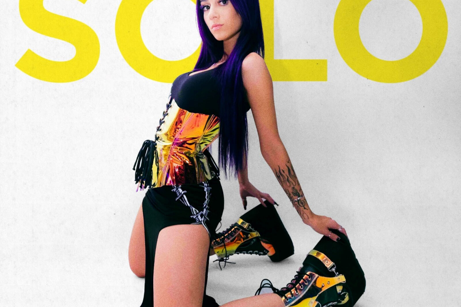 Aviella shares empowering single "SOLO"