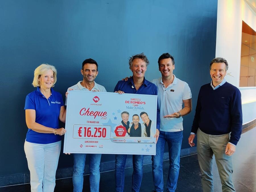 2 miljoen verkochte ‘De Romeo’s Frikandellen XXL’ leveren het recordbedrag van 16.250 euro op voor Make-A-Wish ®