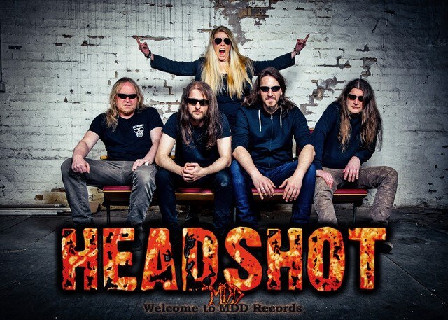 Headshot sign with MDD, new album in autumn!