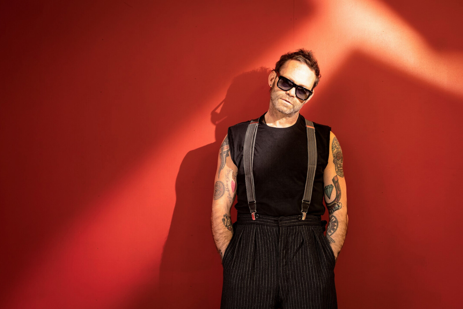 Ewan Macfarlane Recalls Fiery Snuts Gig On: "Won't Stop Burnin" || + Confirms 'Milk' Album For 28 Oct