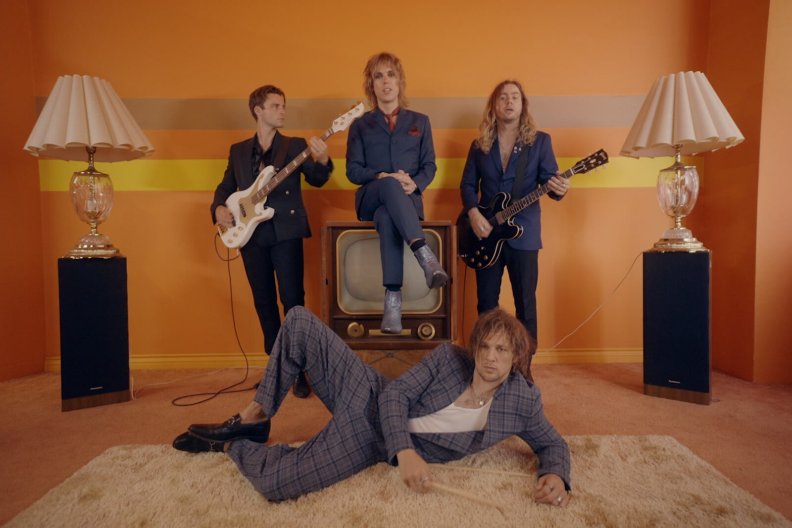 The Struts release the video for their anthemic new single ‘Fallin’ With Me’ today  