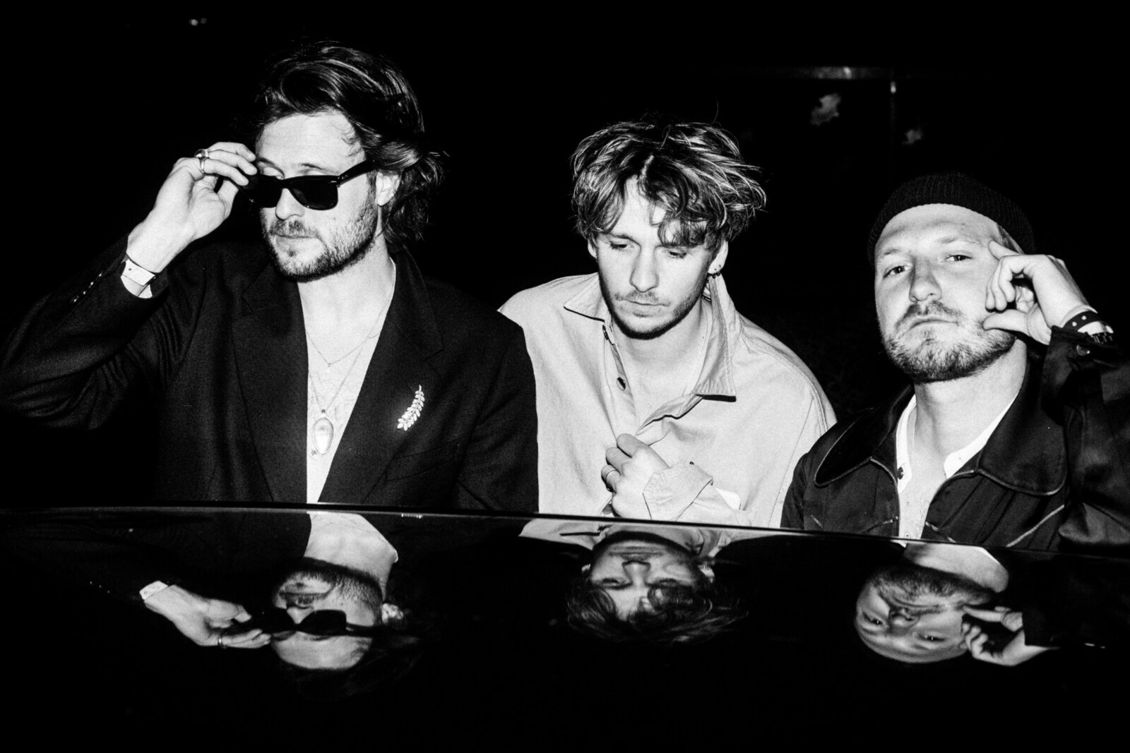 Bazart lanceert eigen label ‘Echo’ en brengt daarop een gloednieuwe cover ‘Van God Los’