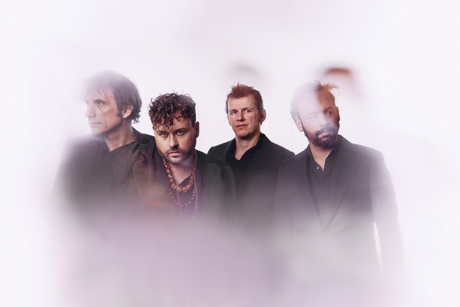 Dez Mona in topvorm. Erg succesvol met nieuw album 'Loose Ends' en bijhorende tour !