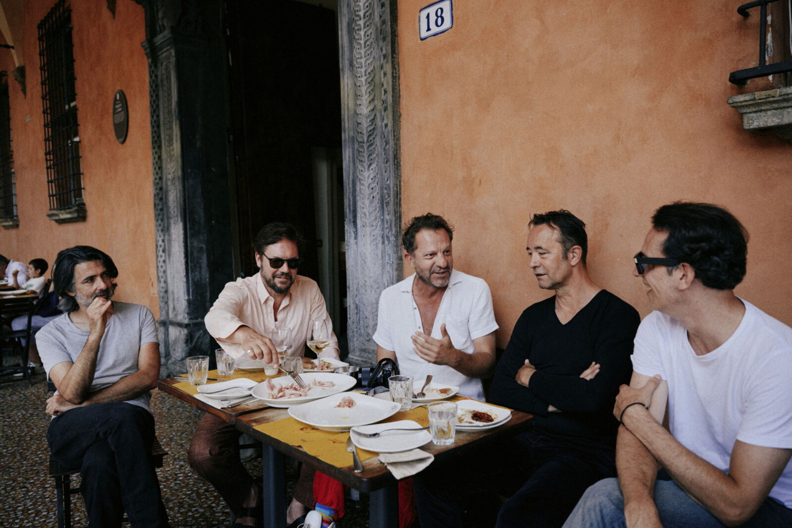 dEUS kondigt twee concerten aan in Ancienne Belgique
