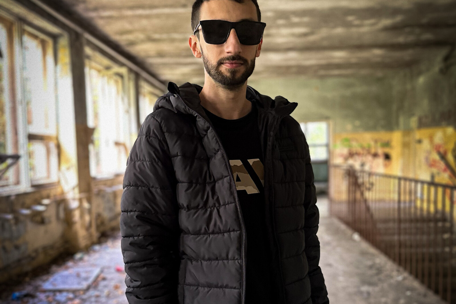 Leading melodark/minimal techno artists - Hozho & Droplex, join forces on new self-released single (out now)