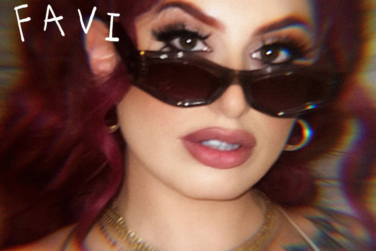 La Favi celebrates 2022 Latin GRAMMY win with new single "En Secreto"