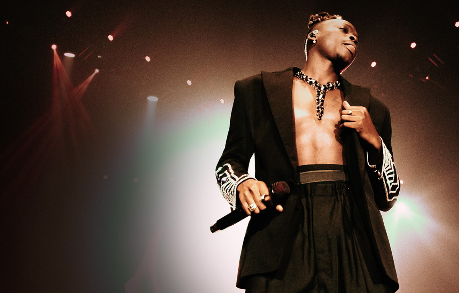 Nigeriaanse hitmachine Fireboy DML naar 013, Tilburg