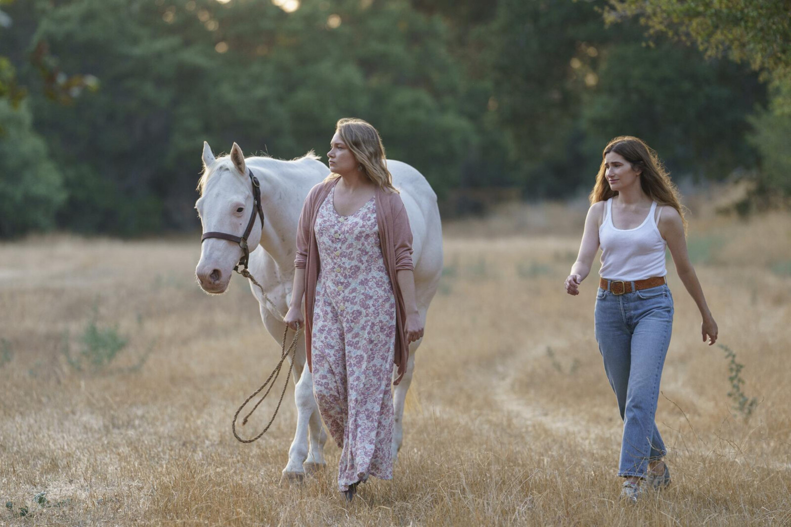 Stream de originele serie "Tiny Beautiful Things" vanaf 7 april exclusief op Disney+