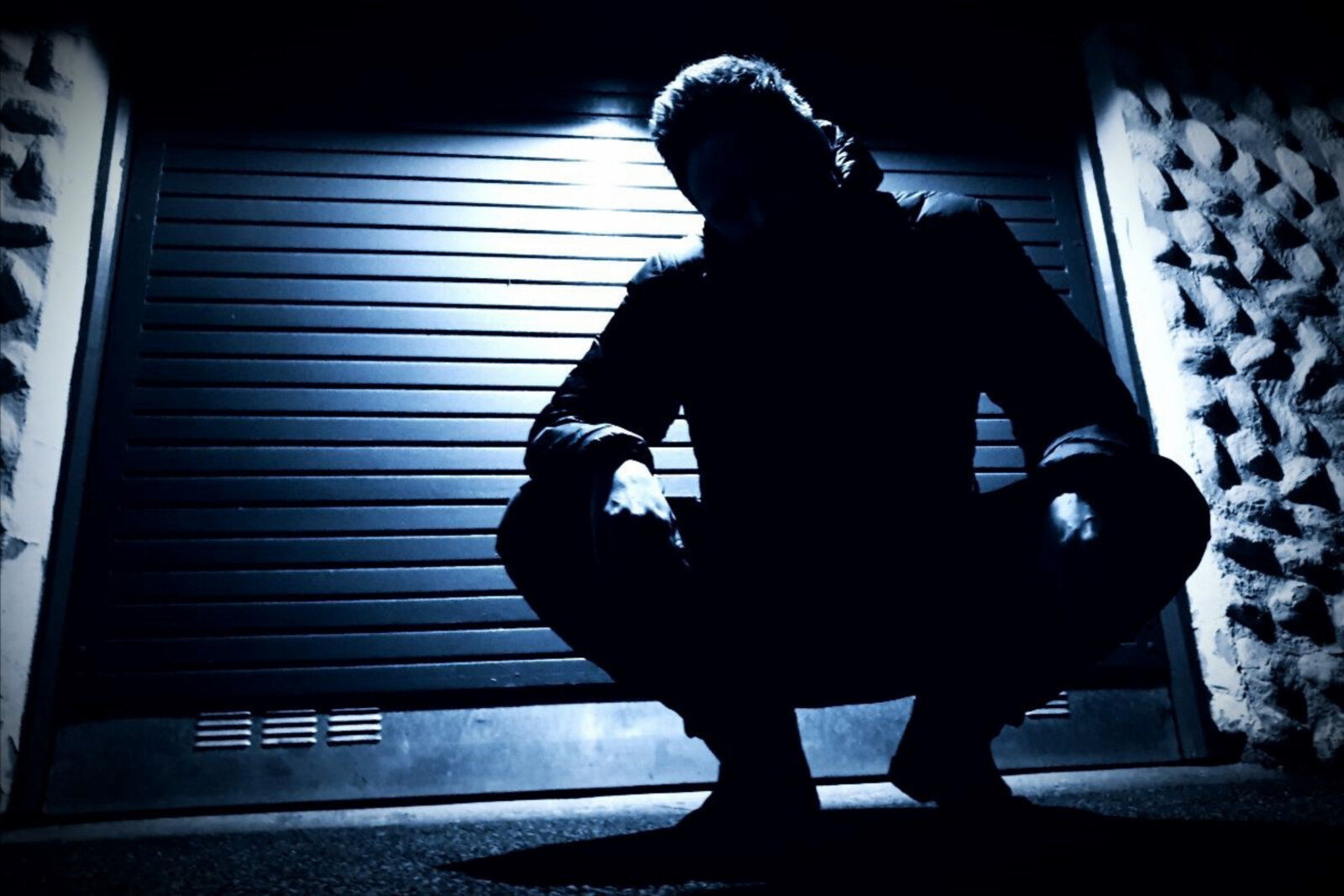 Enigmatic alt-metal artist Alesti shares new single 'Intoxicated'