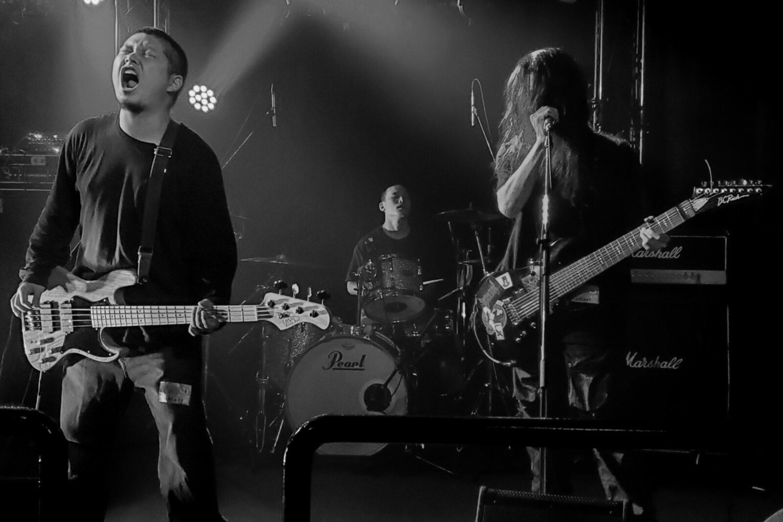Sludge Outfits False Gods  & Abiuro Announce Split Album