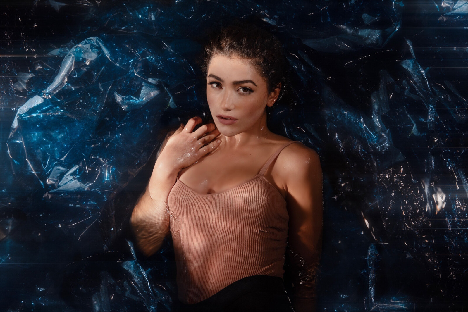Caroline Romano Shares New Single "Guts"