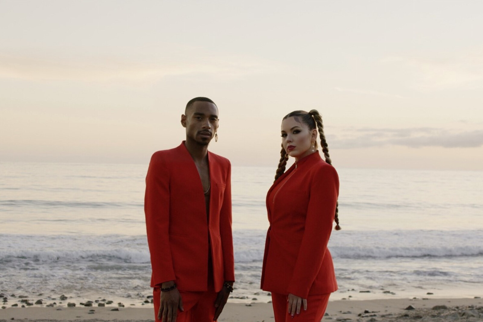Cooper Phillip links up with Durand Bernarr for slick R&B gem “The Answers”