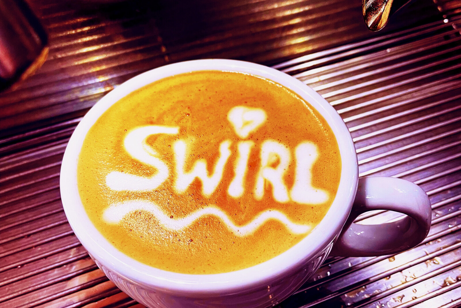 'Swirl', de nieuwe single van RAMAN., geïnspireerd door de wereldberoemde barista James Hoffman.