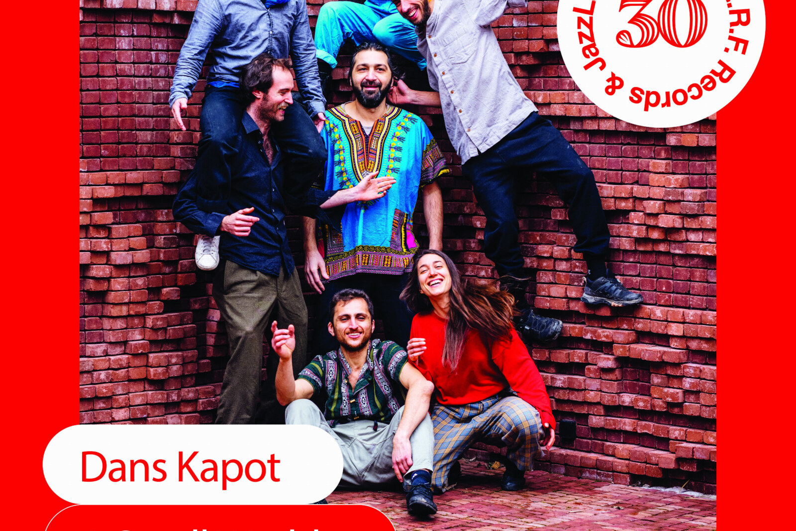 Dans Kapot lanceert - ‘A SMALL WORLD’