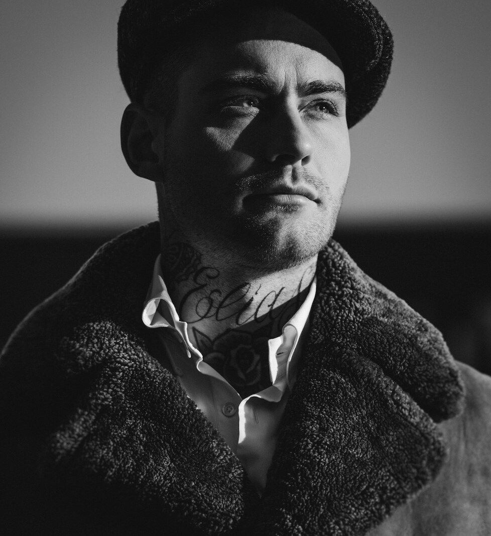 Douwe Bob releases new single 'This World Is Our Home'