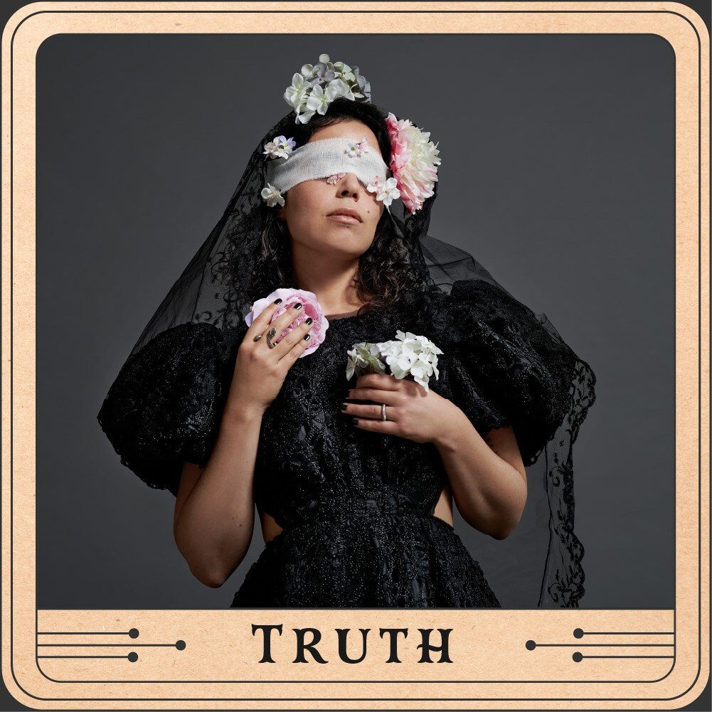 Ella Ronen releases new single, «Truth»!
