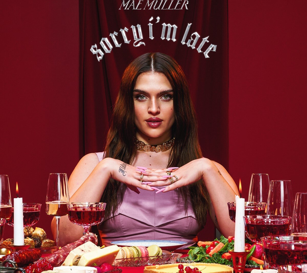 Mae Muller Announces Debut Album ‘Sorry I’m Late’