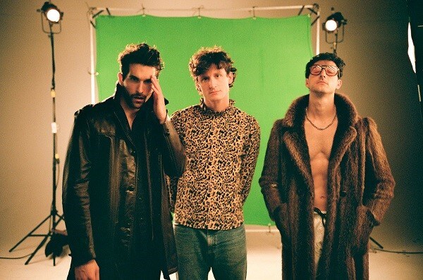 Indie-Rock Trio Yam Haus Share New Single/Music Video “Stupid And Famous”; Brand New EP Slated For Release This Fall On Big Loud Rock
