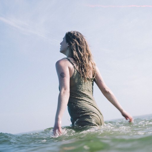 Earthy and ethereal folk track 'Fragments' from Scotland's Rosie H. Sullivan - out 28th July