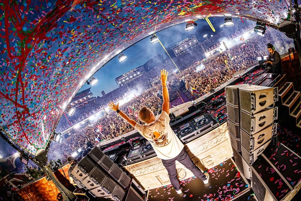 Armin van Buuren has today dropped a limited run of T-Shirts inspired by the T-Shir