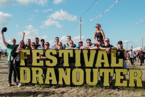 Succesvolle editie van Festival Dranouter 2023 met recordopkomst op vrijdag, uitverkochte zaterdag en zonnige zondag
