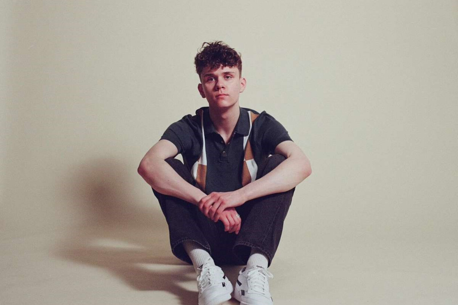 Felix Hill releases the stormy, emotive swirl of SWIM DEEP