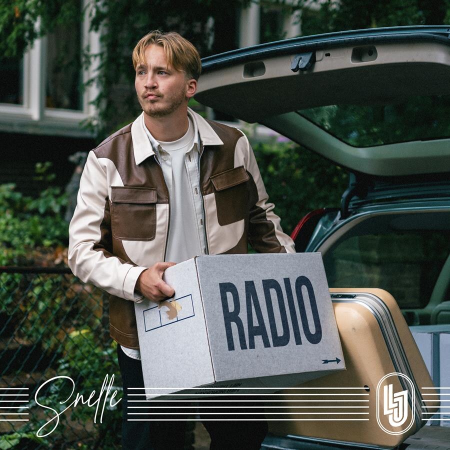 Stuur nu een WhatsAppje naar Snelle en ontdek als eerste zijn nieuwe single ‘Radio’