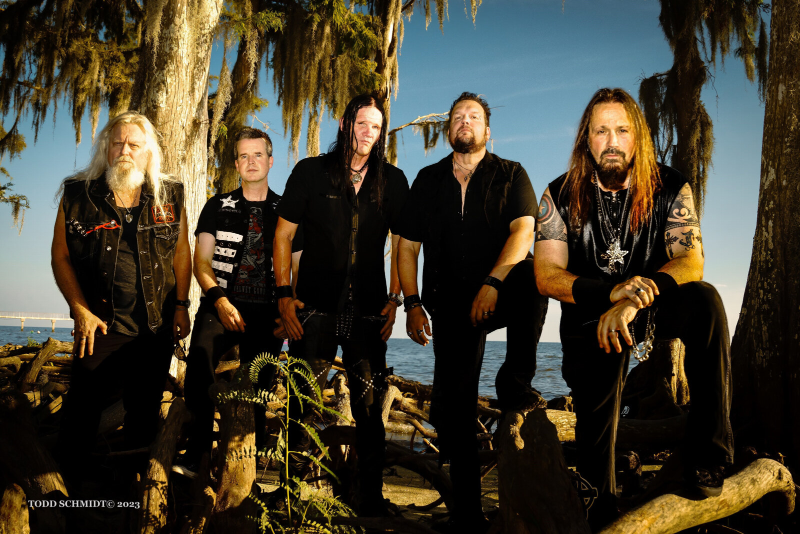 BraveWords Records Announces the Signing of Lillian Axe