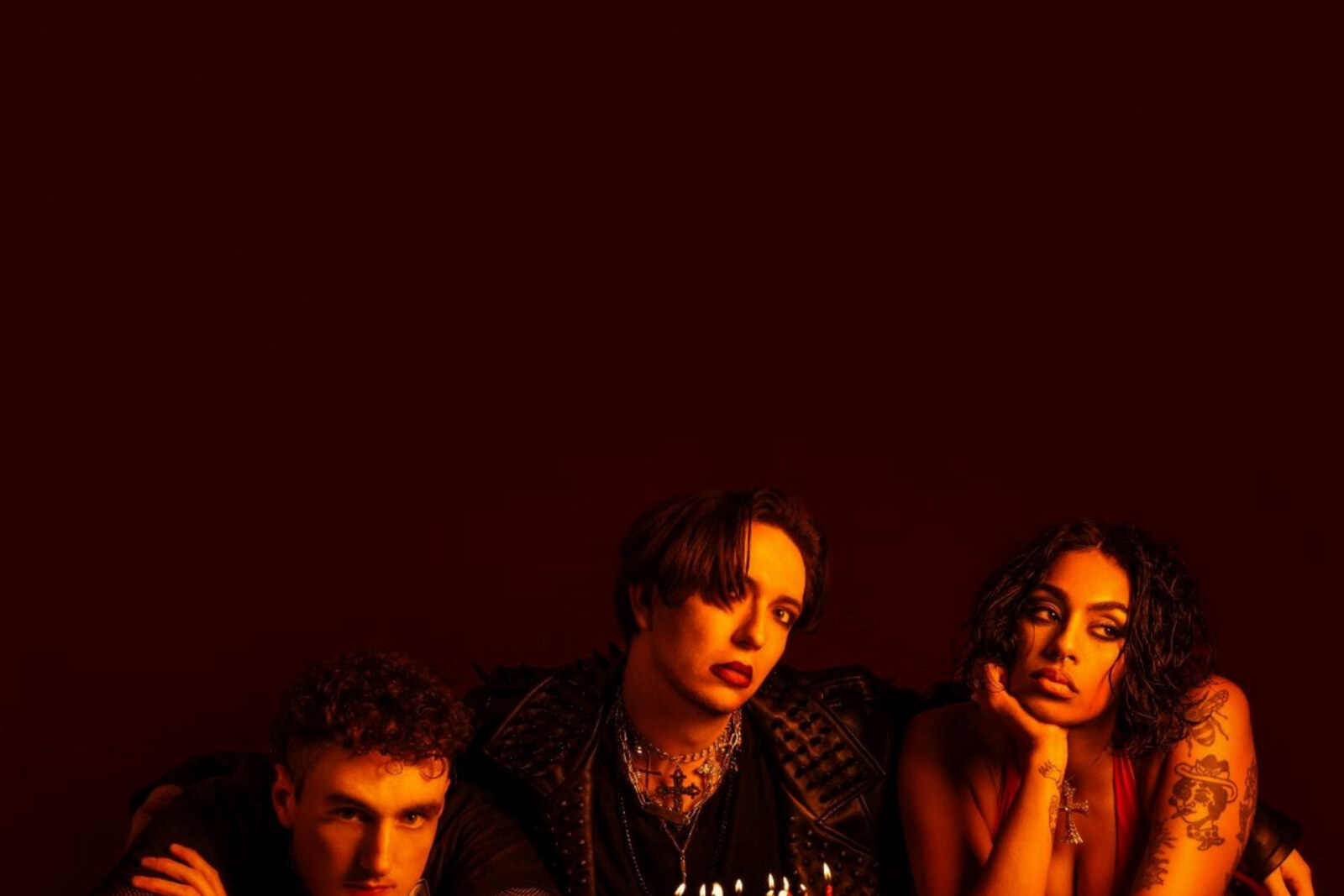 Anti-pop trio gürl release new single Hexy with Blade blood rave video