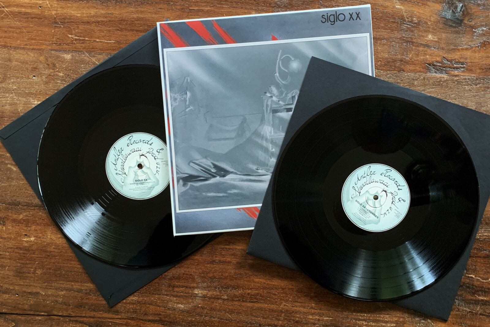 Legendarisch platenlabel Antler maakt comeback met re-release Siglo XX !