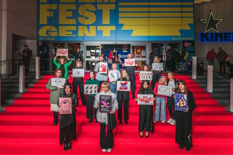 Docu - reeks Draw for Change! strijdt met cartoons op rode loper  om halt toe te roepen aan geweld op vrouwen!
