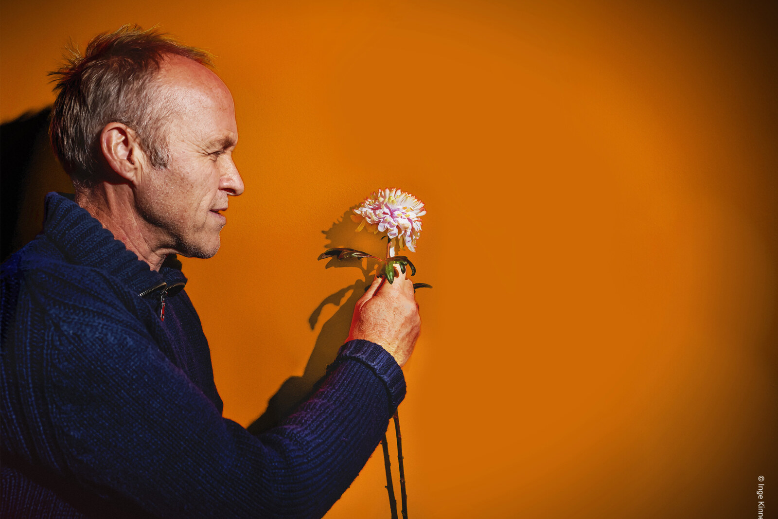 Stef Bos tourt in november door Vlaanderen met een volledig uitverkochte solotournee !