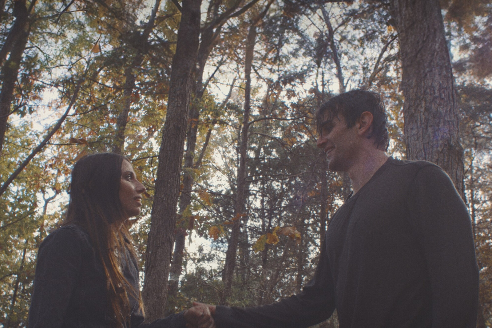 Jonah Kagen Shares New Single & Video, "Made Up My Mind (feat. Lily Meola)" | 'The Roads' EP Out 12/1