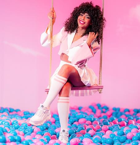 YouTube-fenomeen Fenna Ramos special guest tijdens ‘Het Feest van Sinterklaas’ in 't Kuipke Gent