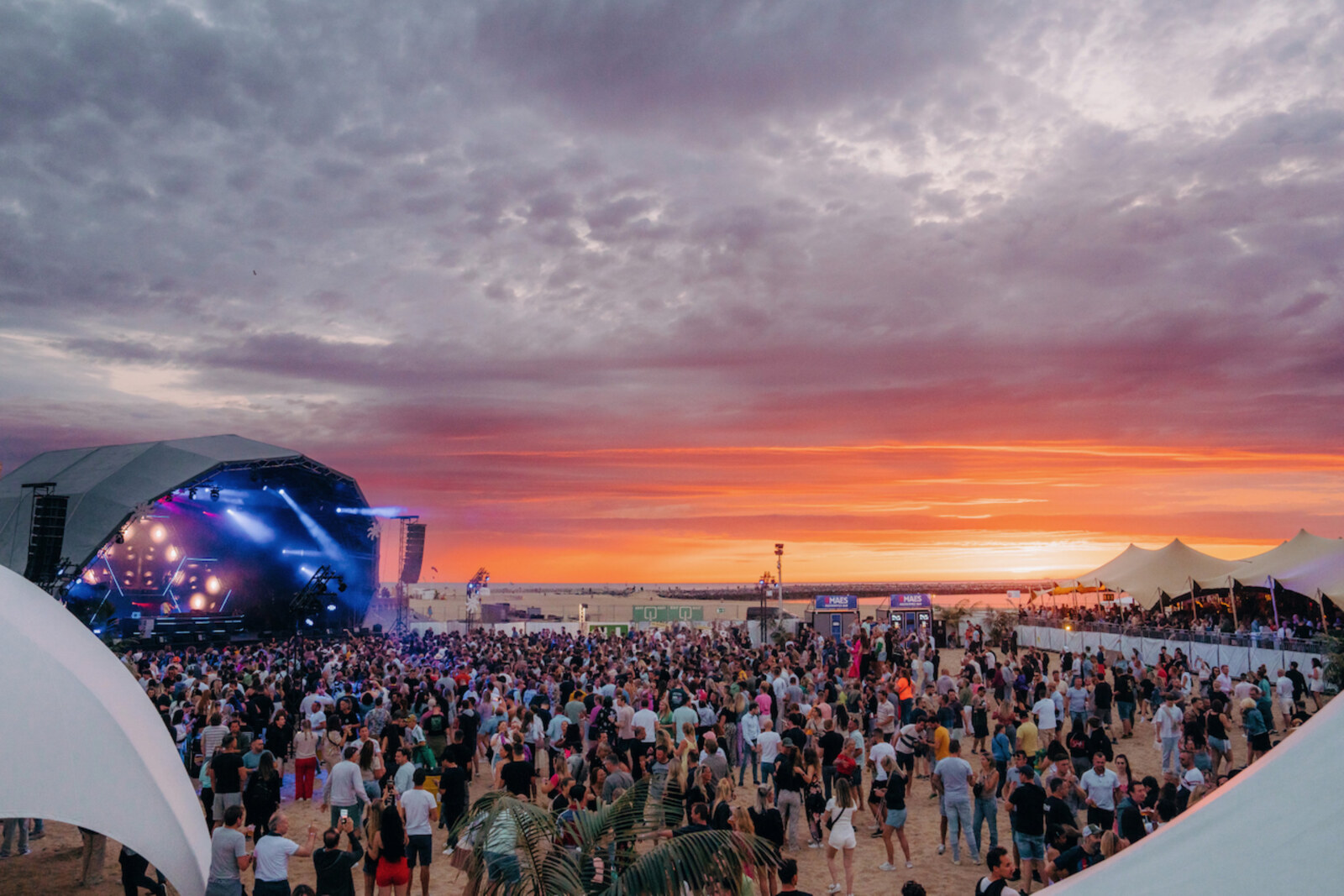 Summerlove is gloednieuw muziekfestival op strand in Oostende op 11 juli 