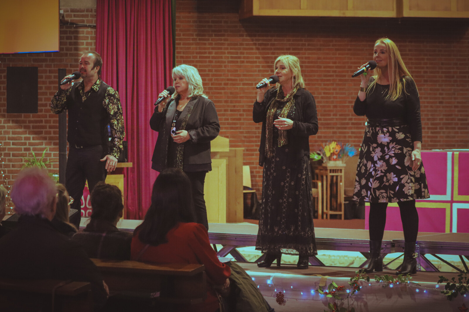 Kerstsfeer troef met de kristalheldere stemmen van VOCALIX